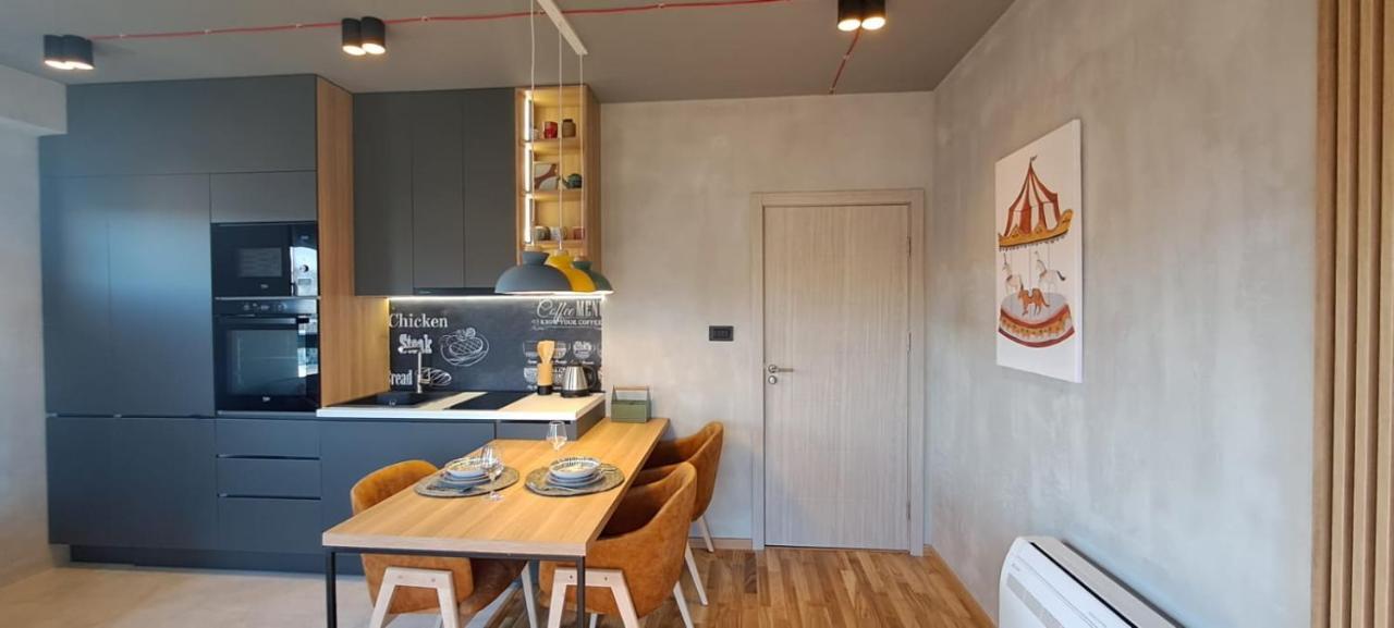 Stylish One Bedroom Apartment Podgorica Exterior foto